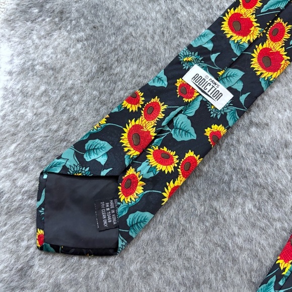 Vintage Paws Addiction Garfield Tie - Picture 5 of 9